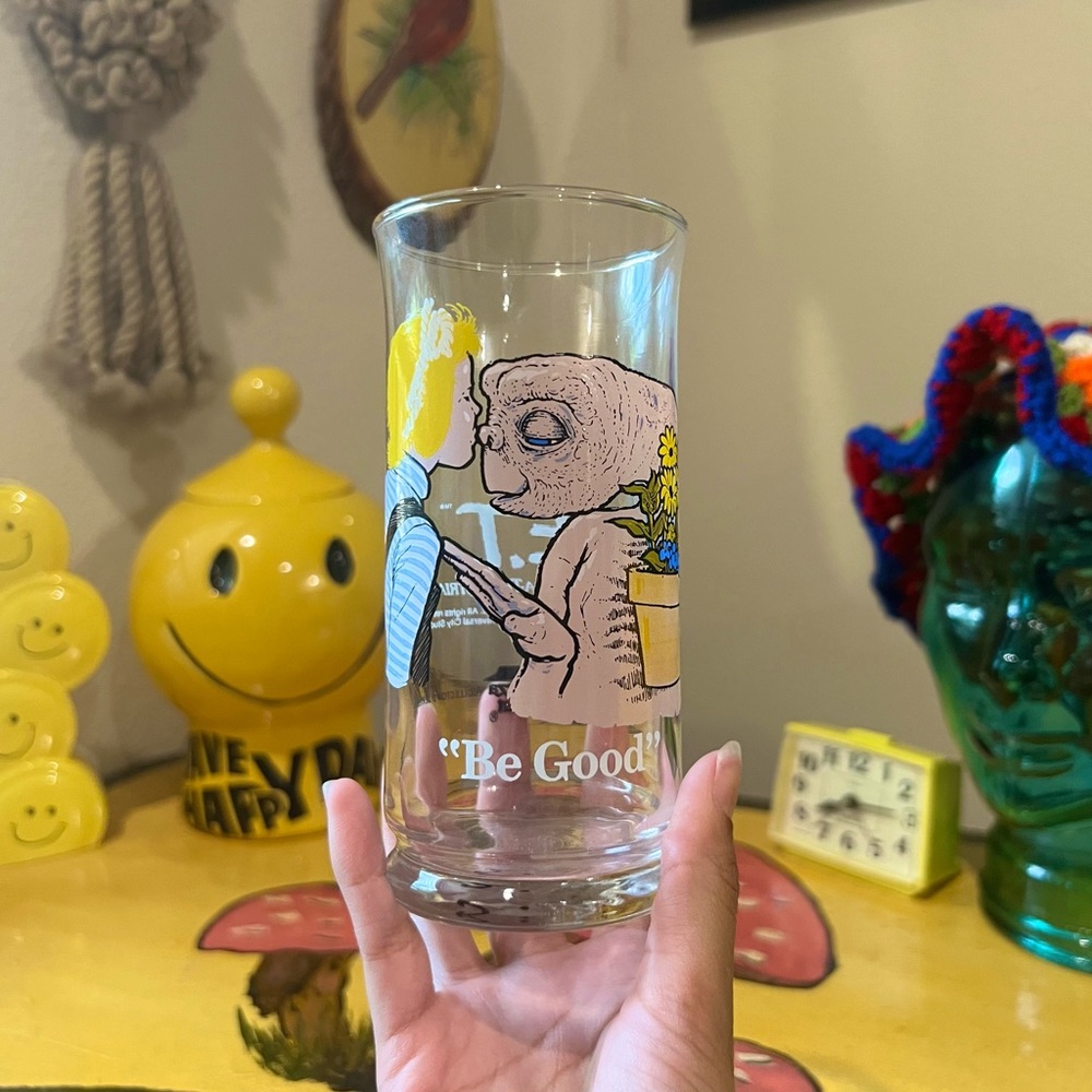 Vintage 1982 Limited Edition E.T. glass cup